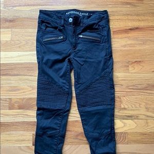 American Eagle women’s black jeggings